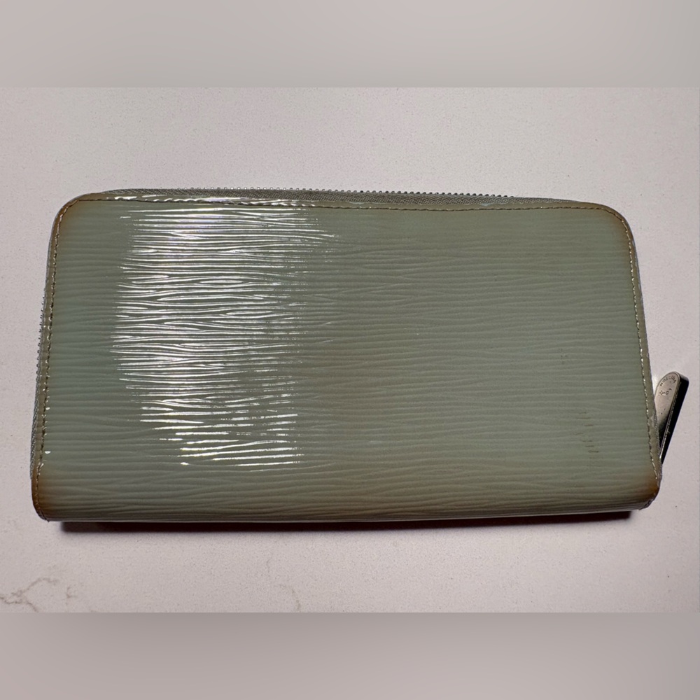 Louis Vuitton Epi zip around wallet - Picture 2 of 5